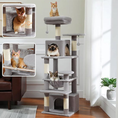 arbre à chat gris et blanc à boules suspendues, avec trois chats sur les plateaux